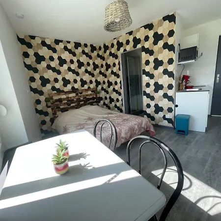 Studio Petit Plus Gaming ! Calais Extérieur photo